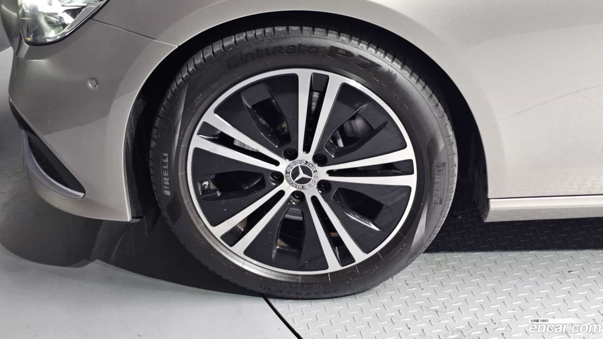 E-Class Mercedes-Benz 2020.11-OUTER-005
