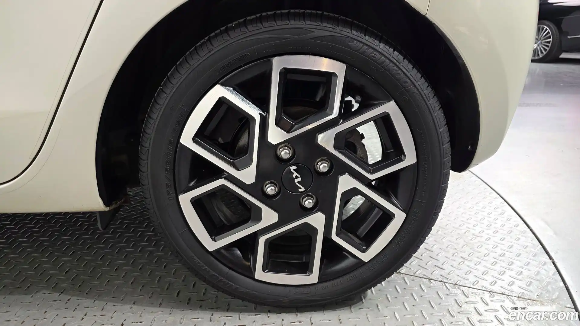 RAY Kia 2024.0-OUTER-031