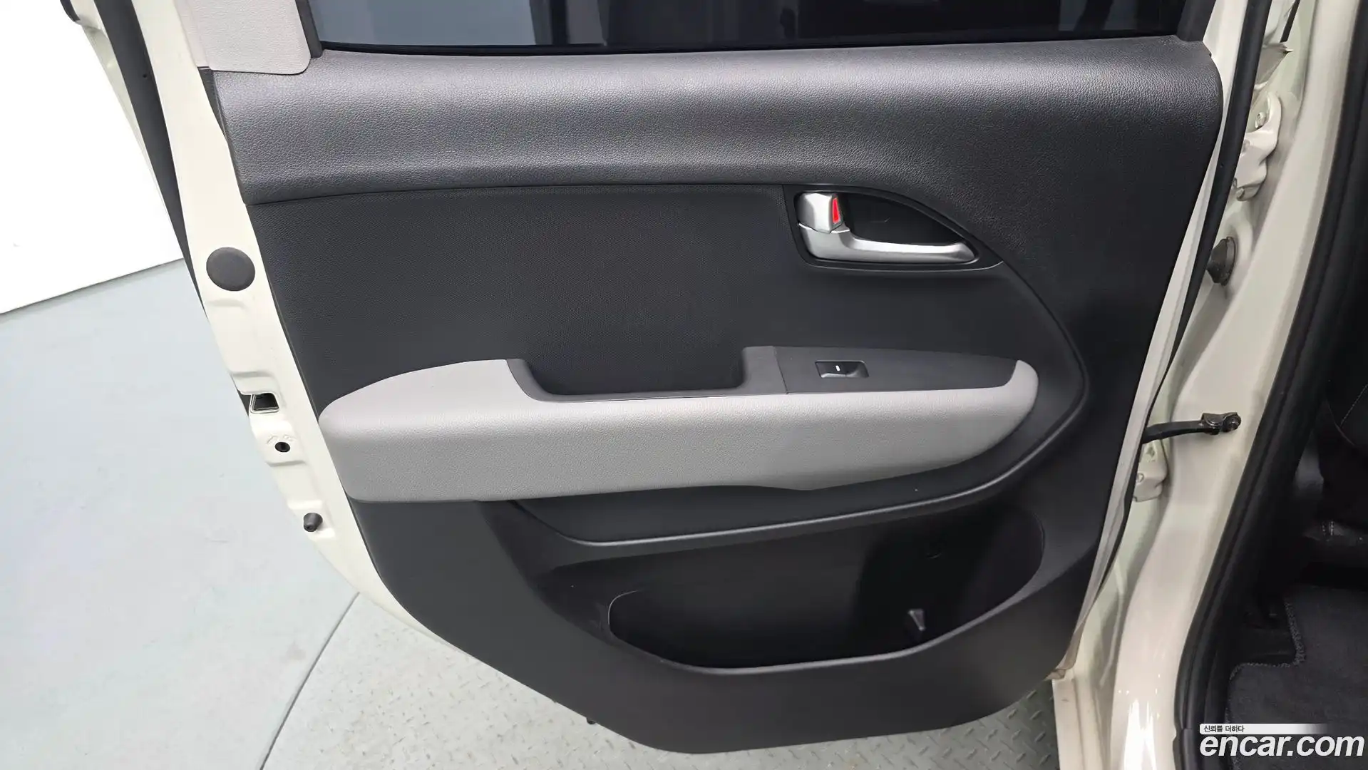RAY Kia 2024.0-INNER-035