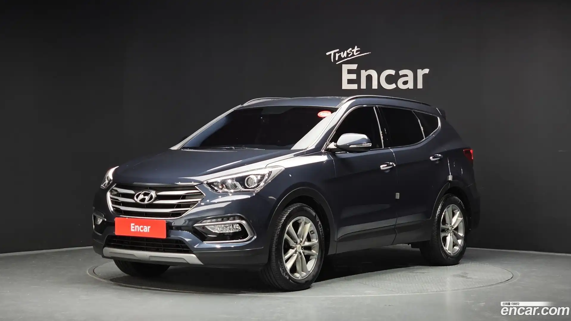 Santafe Hyundai 2016.5-OUTER-001