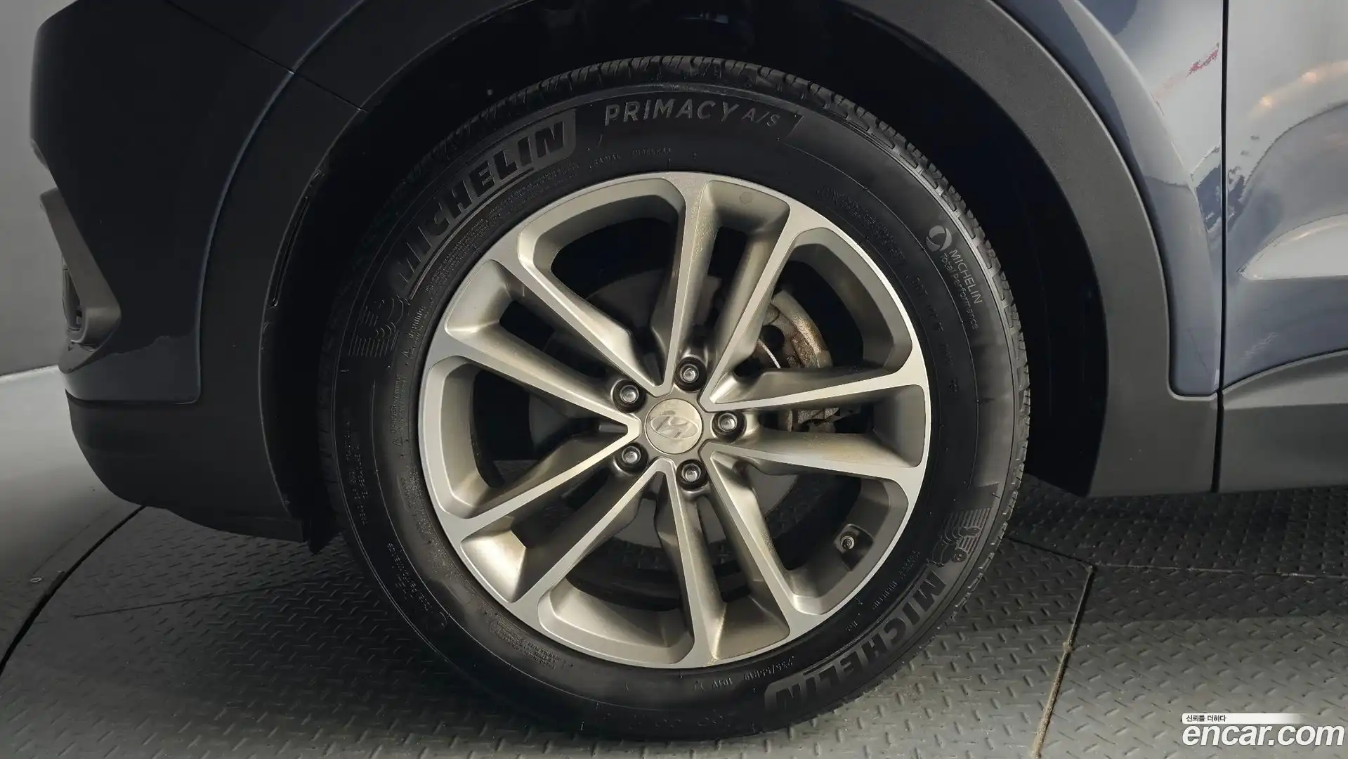 Santafe Hyundai 2016.5-OUTER-005