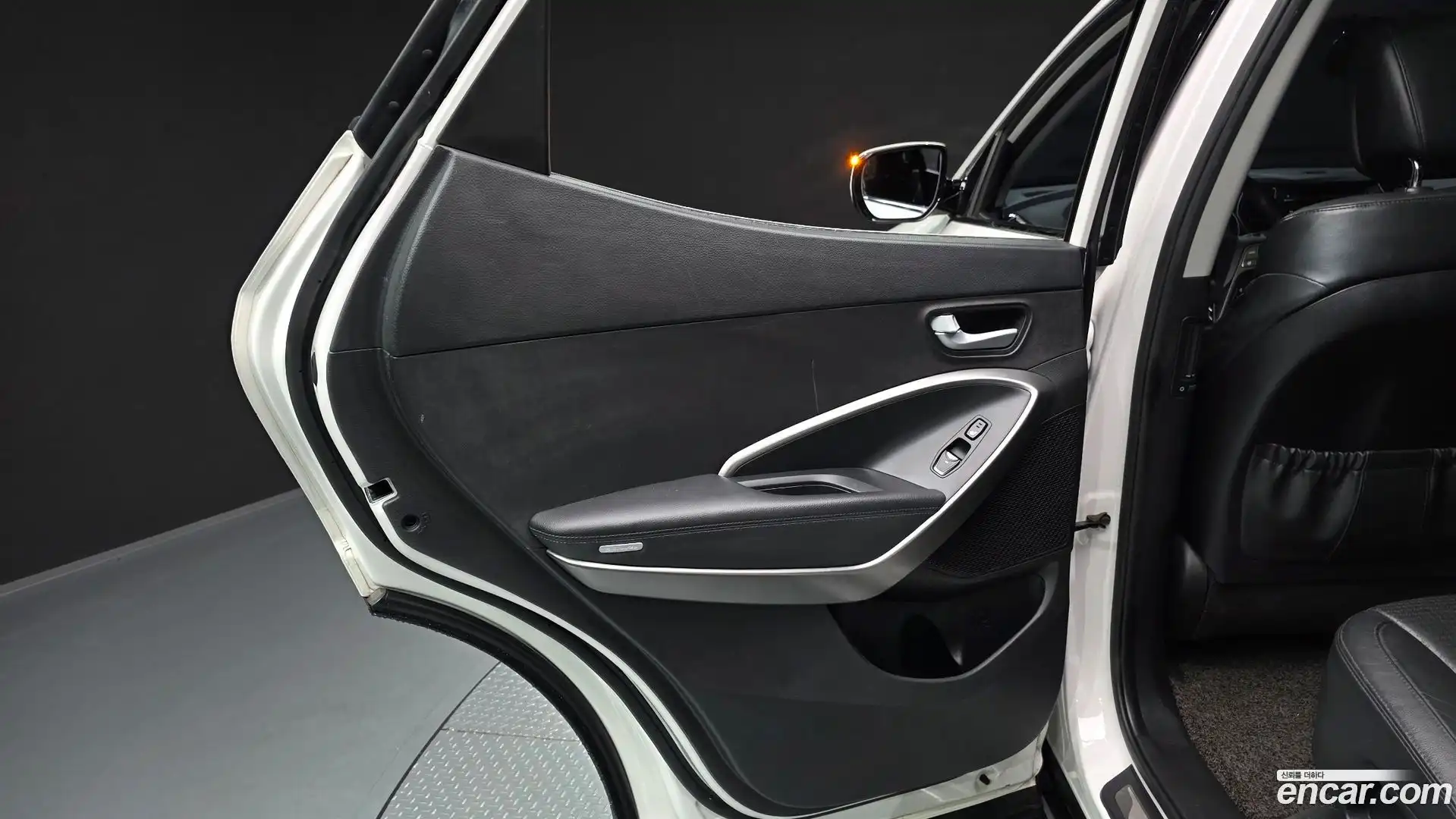 Santafe Hyundai 2013.10-INNER-035