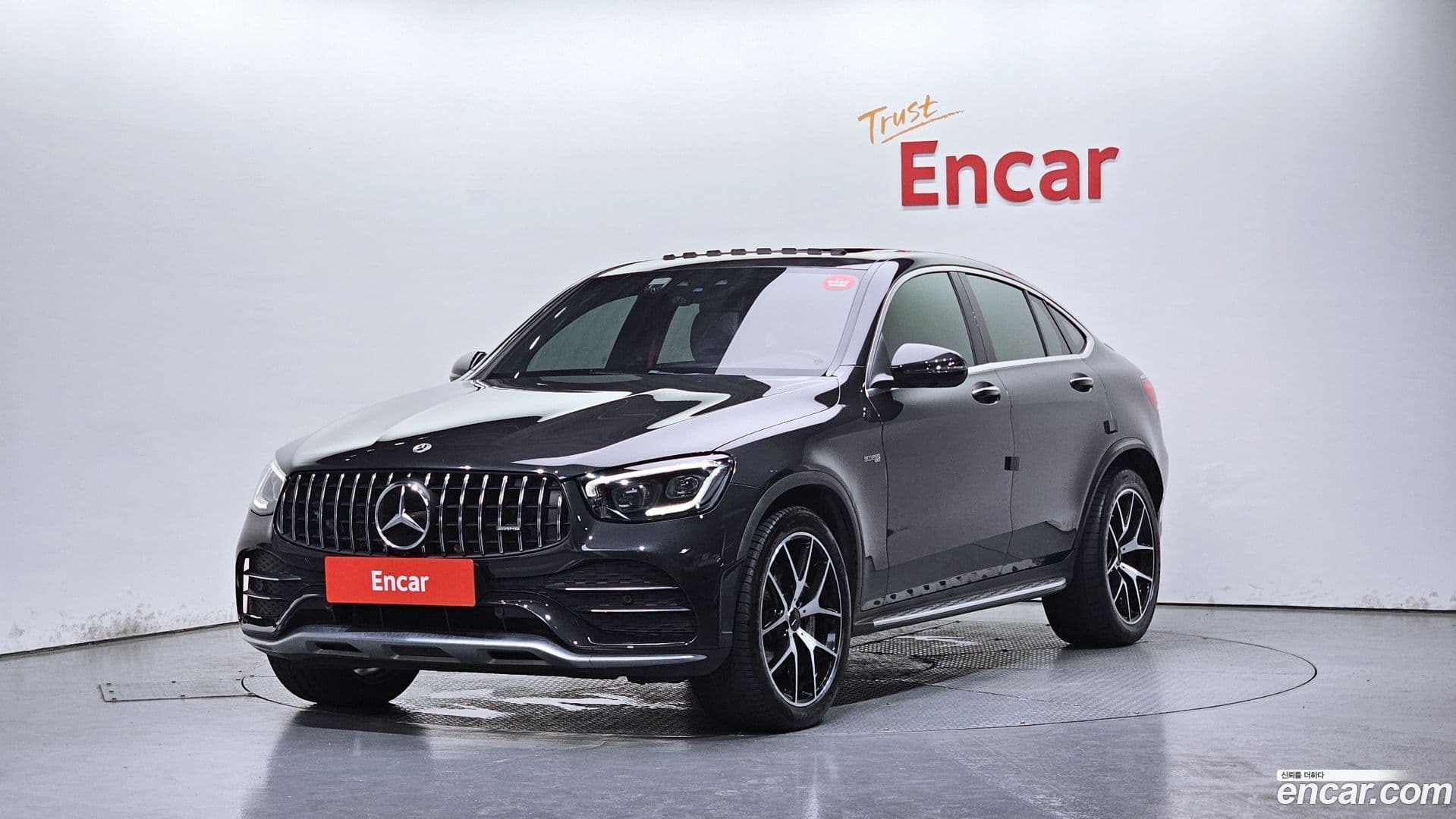 Main__Slider__Photo:GLC-Class Mercedes-Benz 2021.6-0