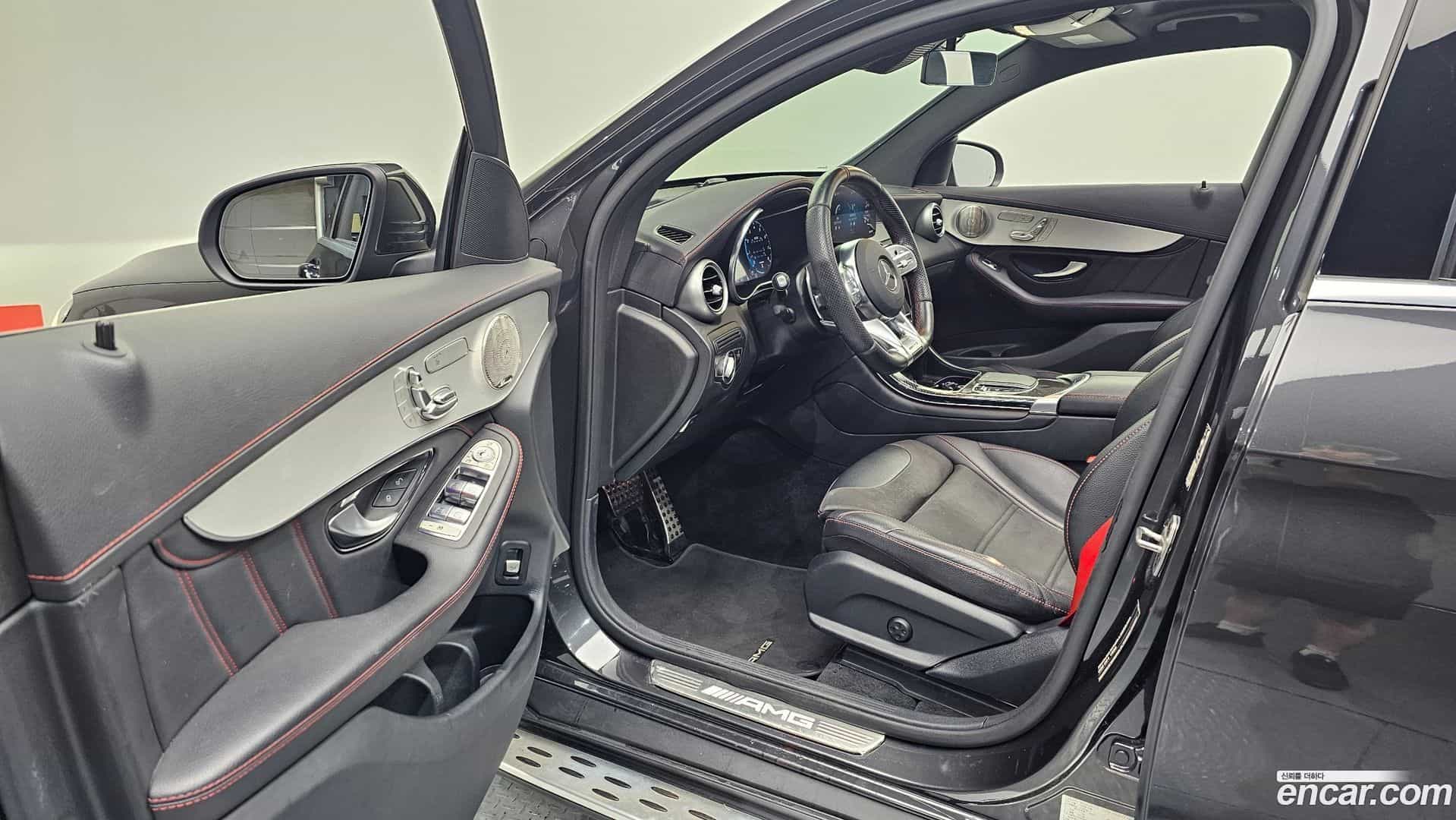 GLC-Class Mercedes-Benz 2021.6-INNER-010
