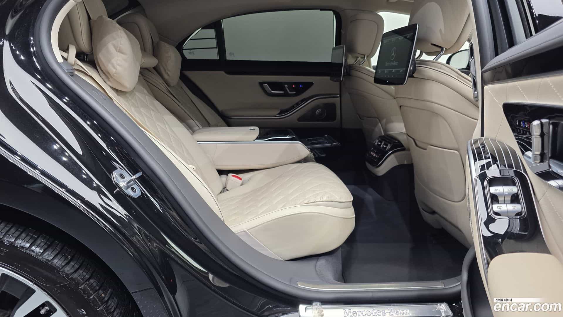 S-Class Mercedes-Benz 2023.6-OPTION-016