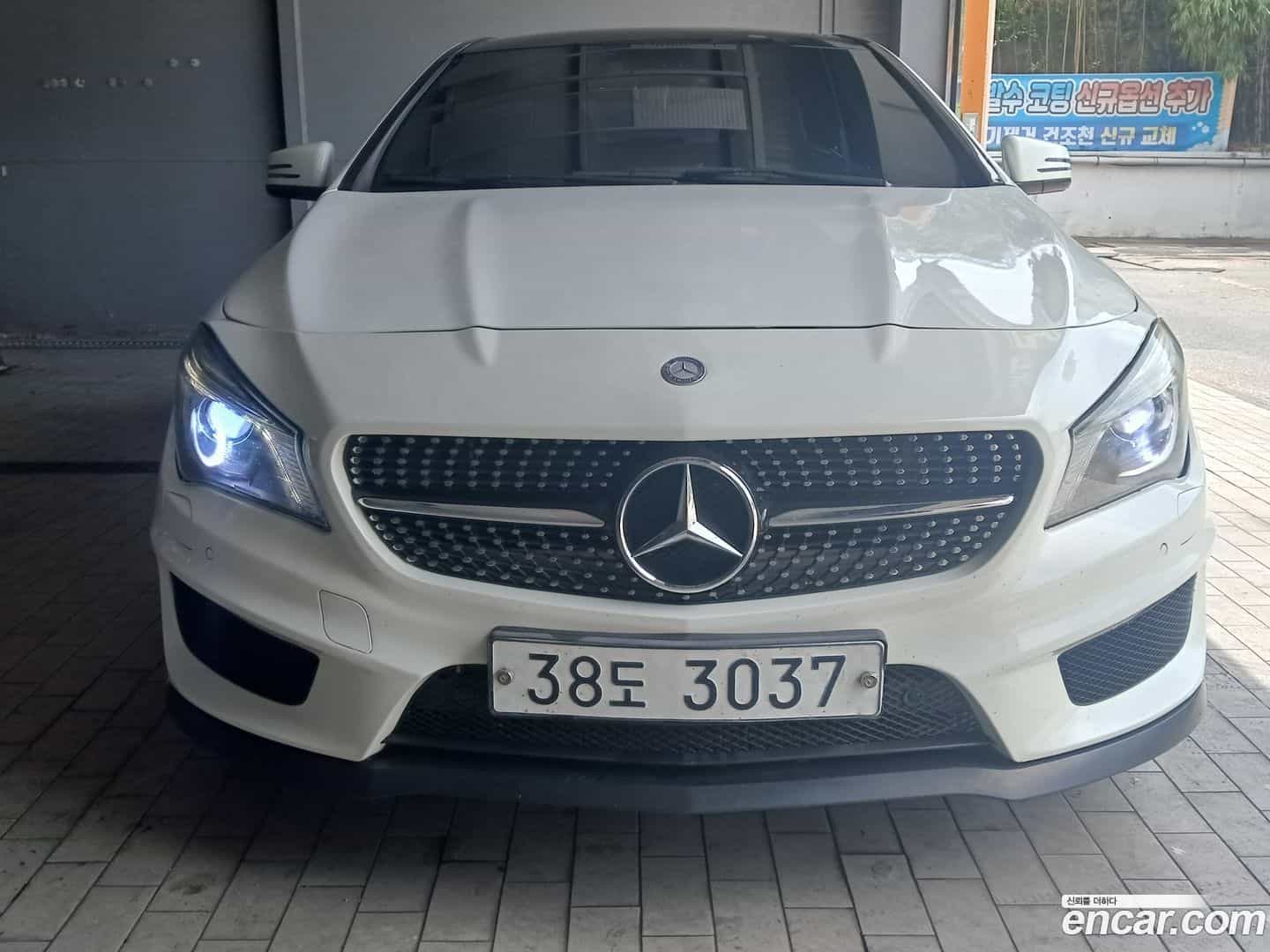 CLA-Class Mercedes-Benz 2015.2-OUTER-001