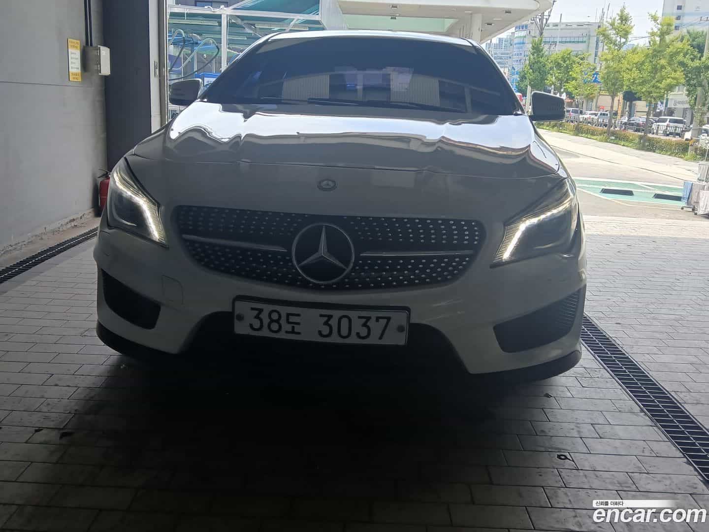 CLA-Class Mercedes-Benz 2015.2-OUTER-003