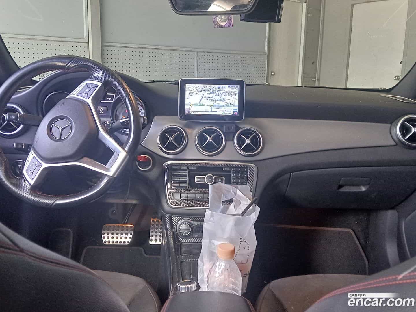 CLA-Class Mercedes-Benz 2015.2-INNER-007