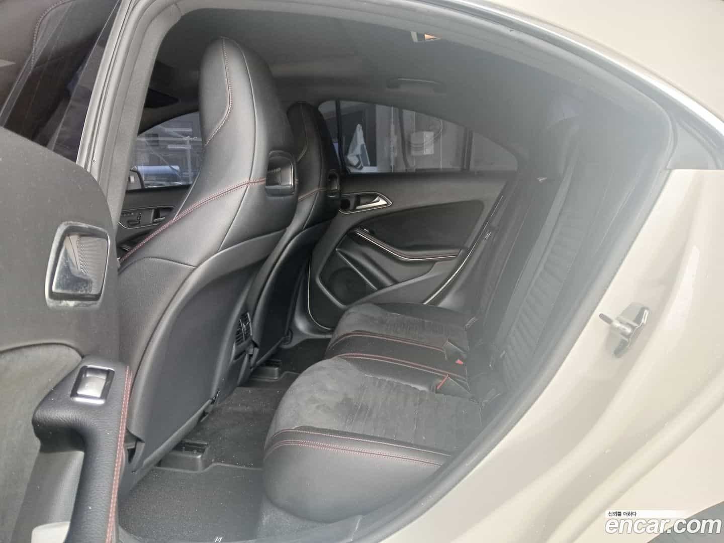 CLA-Class Mercedes-Benz 2015.2-OPTION-024
