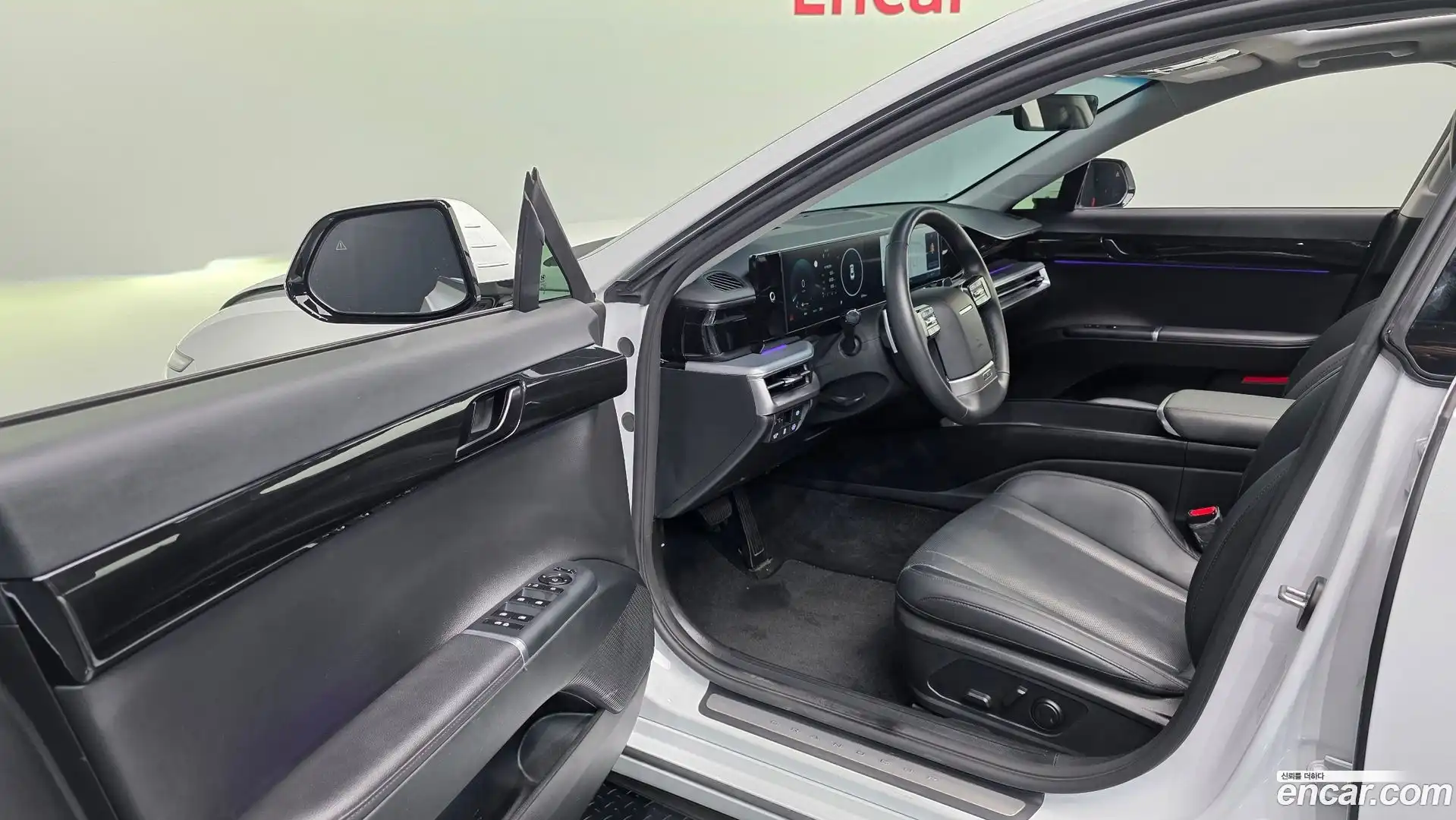 Grandeur Hyundai 2023.5-INNER-010