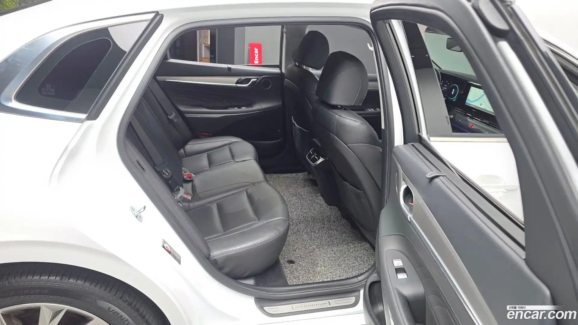 Grandeur Hyundai 2021.9-OPTION-016