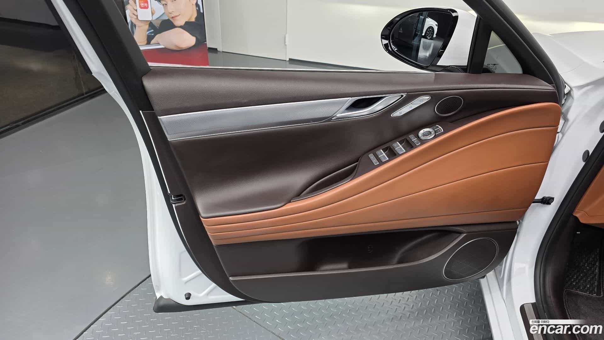 G80 Genesis 2023.10-INNER-034