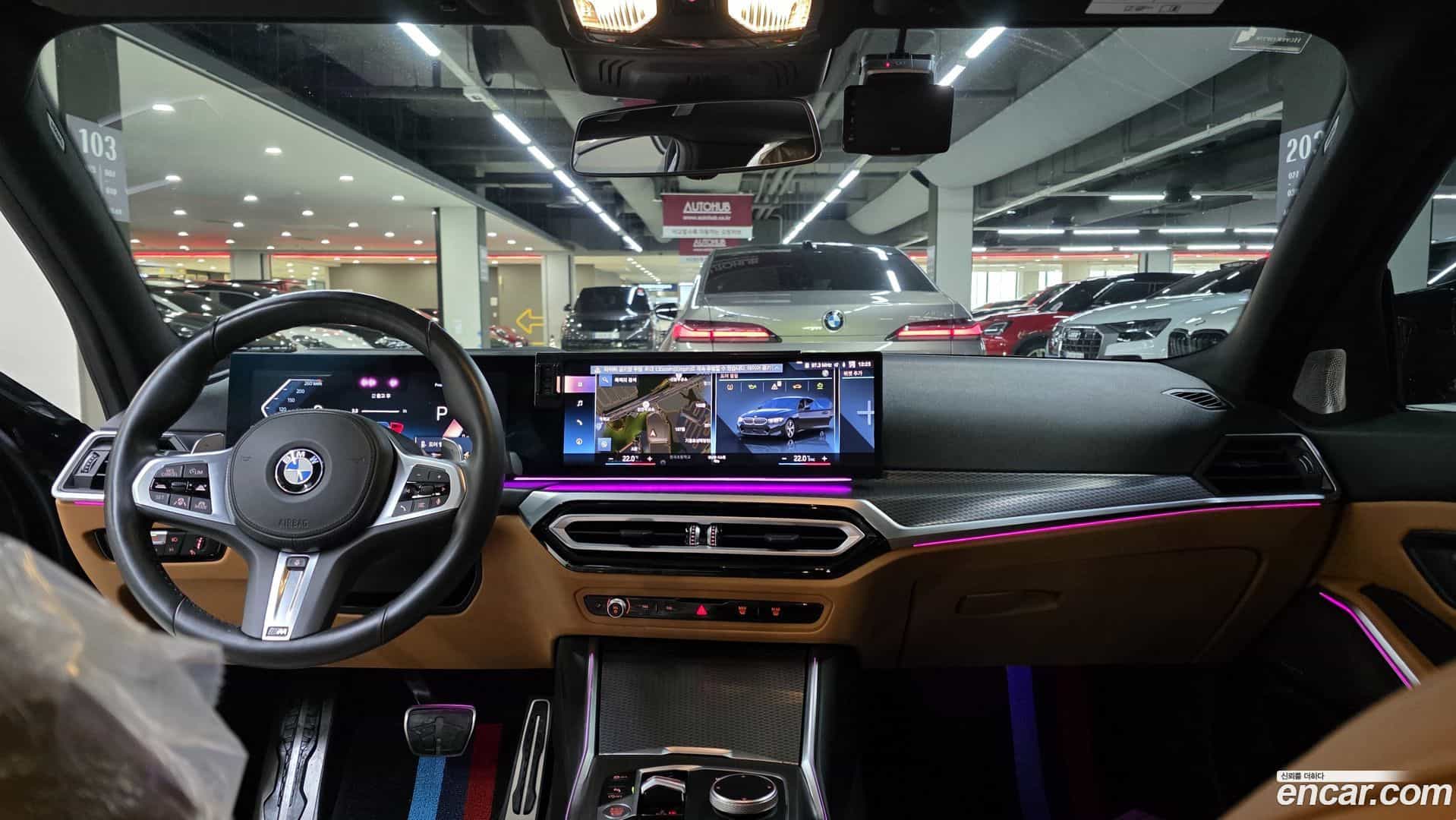 3-Series BMW 2022.10-INNER-010