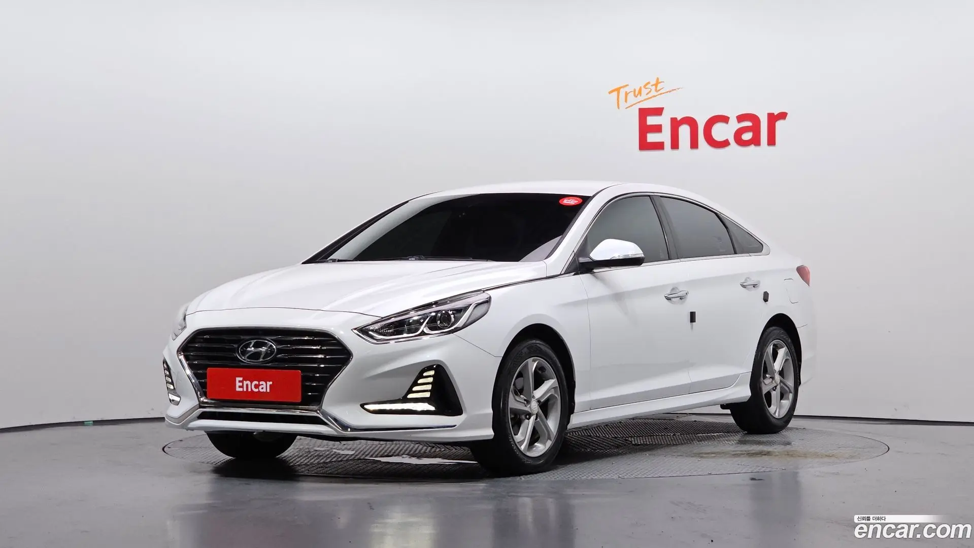 Main__Slider__Photo:Sonata Hyundai 2017.3-0