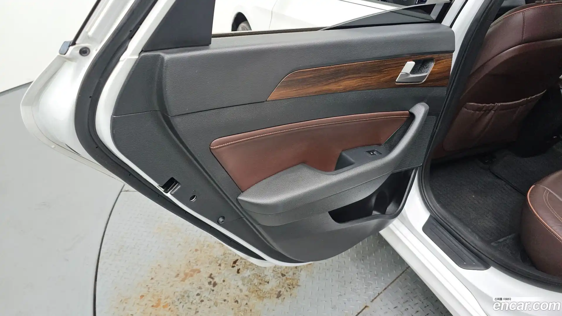 Sonata Hyundai 2017.3-INNER-035