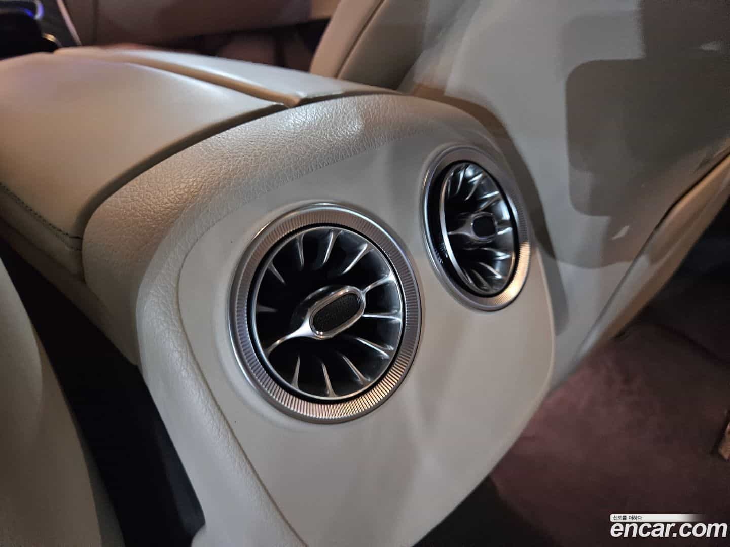 CLS-Class Mercedes-Benz 2023.5-INNER-009