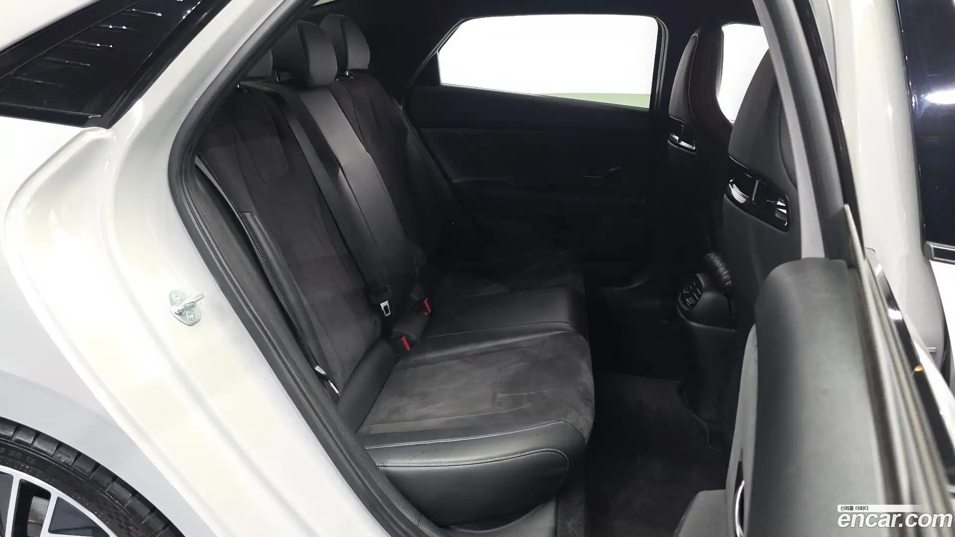 AVANTE Hyundai 2023.3-OPTION-015