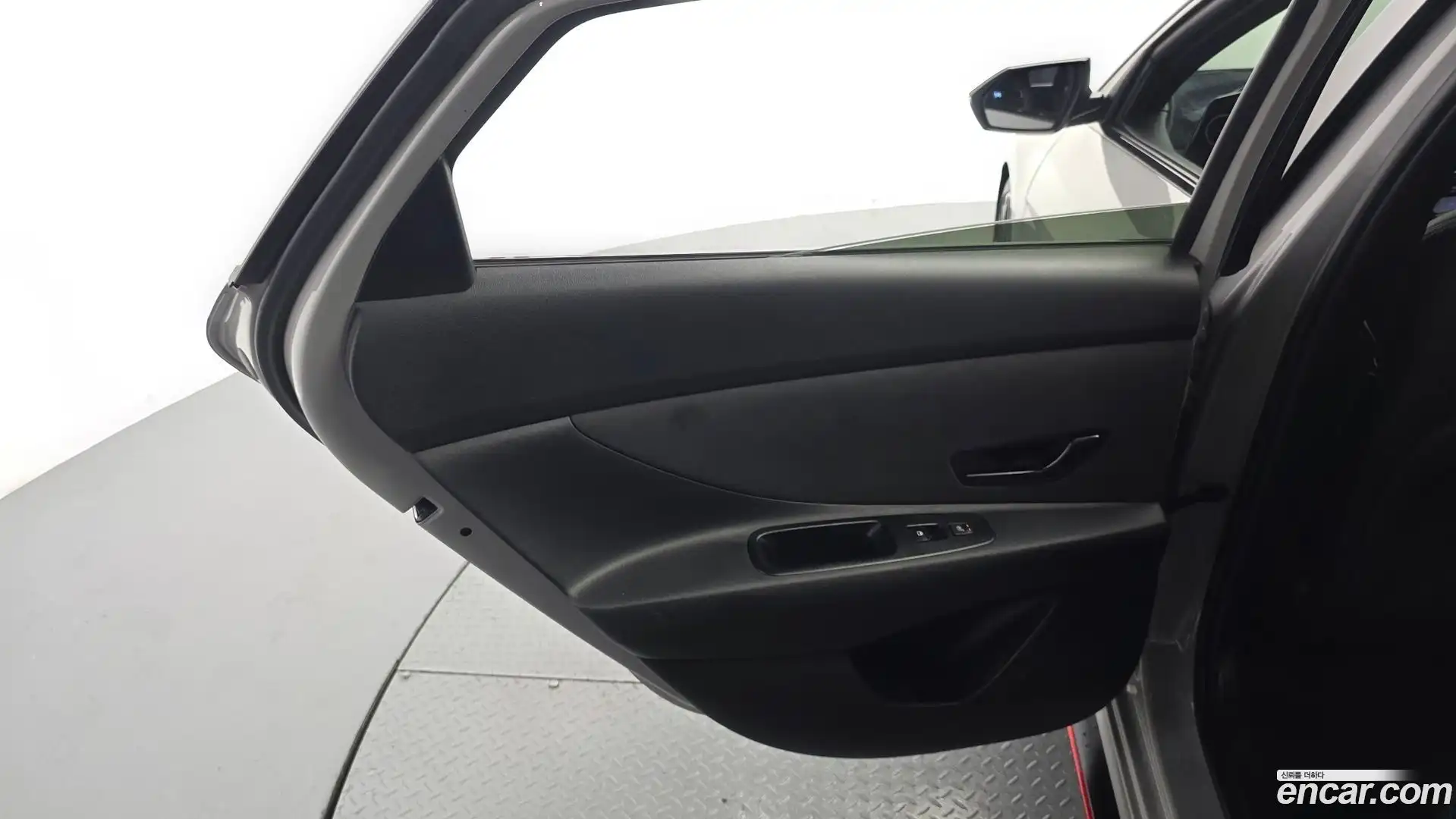 AVANTE Hyundai 2023.3-INNER-035