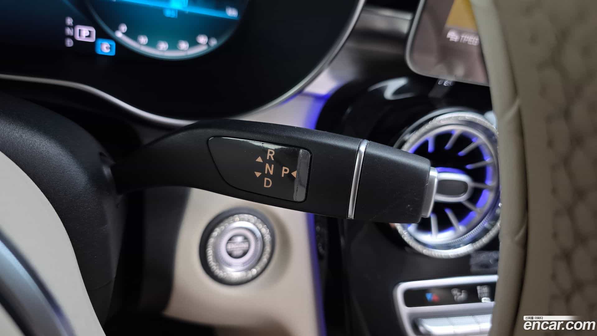 C-Class Mercedes-Benz 2020.5-INNER-009