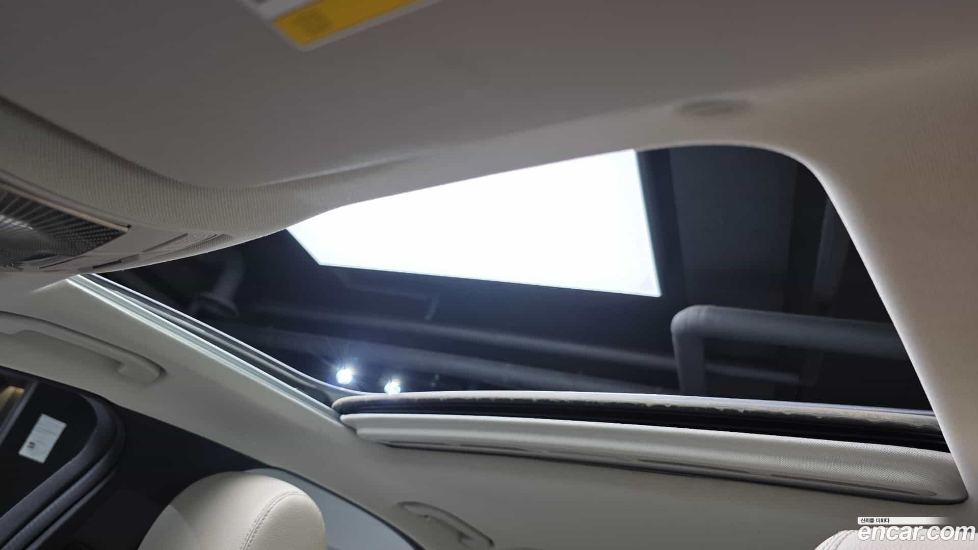 C-Class Mercedes-Benz 2020.5-OPTION-020