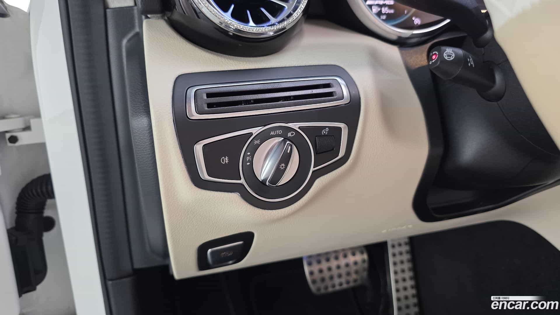 C-Class Mercedes-Benz 2020.5-OPTION-021