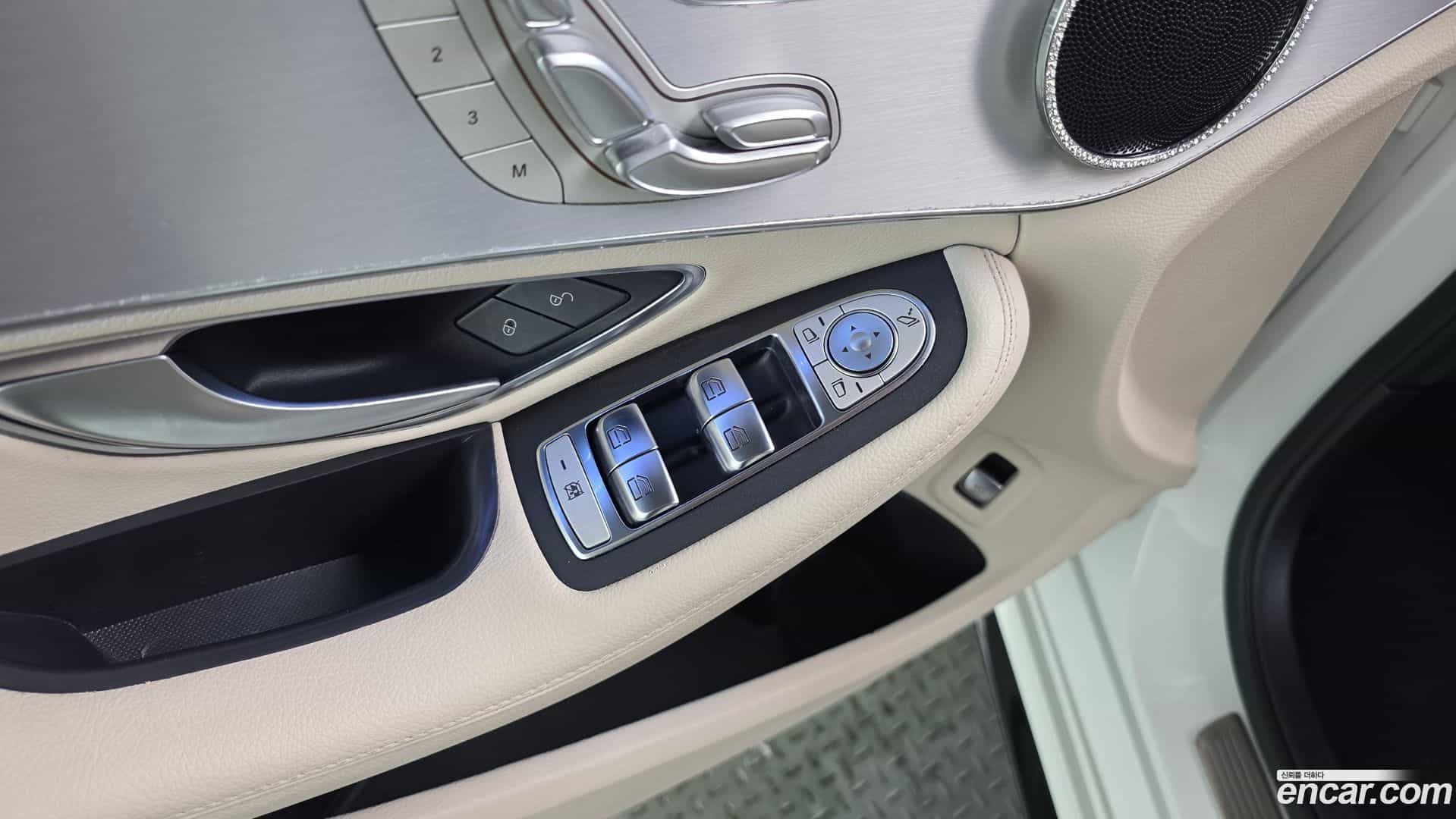 C-Class Mercedes-Benz 2020.5-OPTION-022