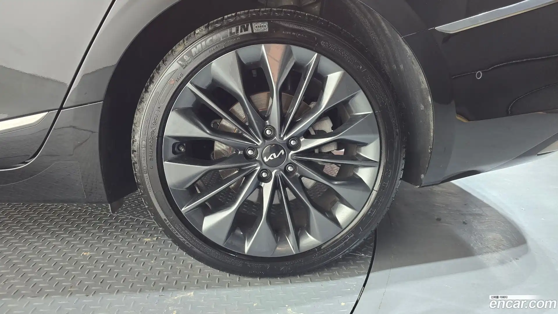 K8 Kia 2024.0-OUTER-031