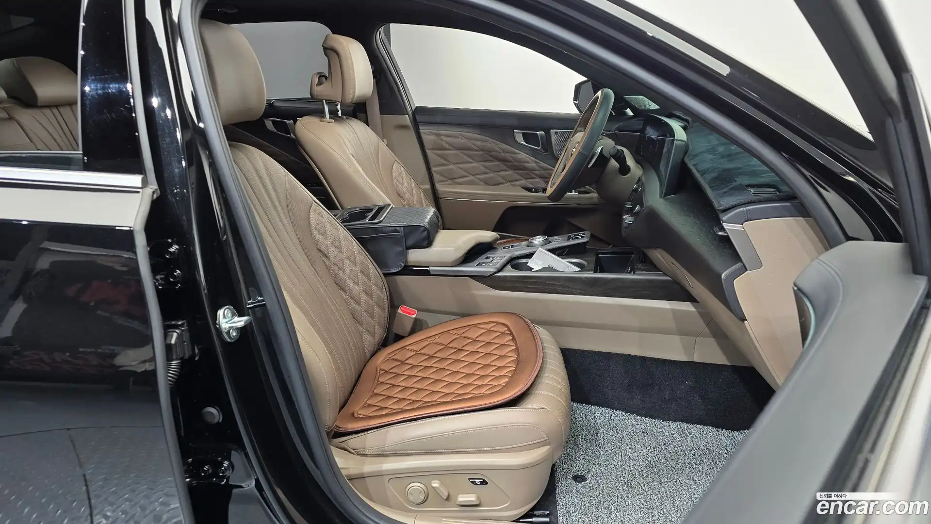 K8 Kia 2024.0-INNER-036