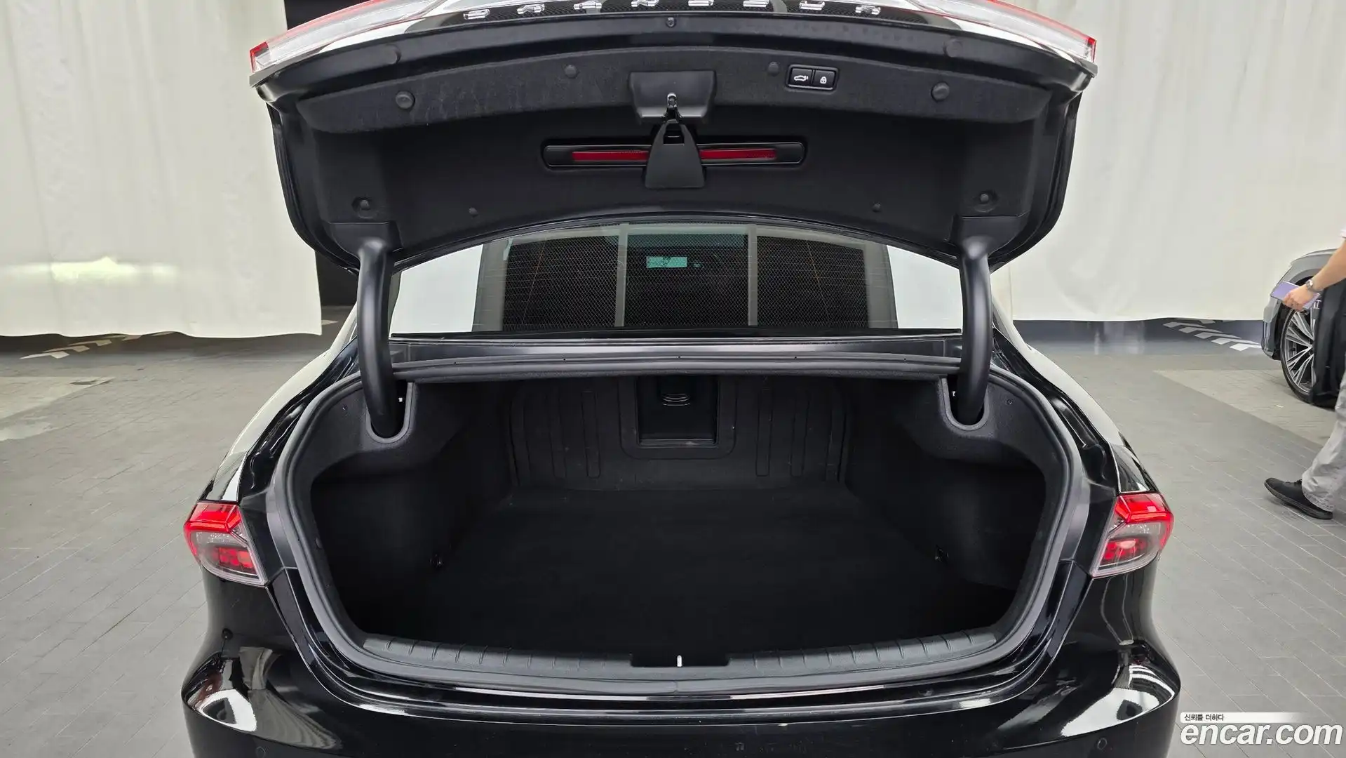 Grandeur Hyundai 2022.0-OPTION-024