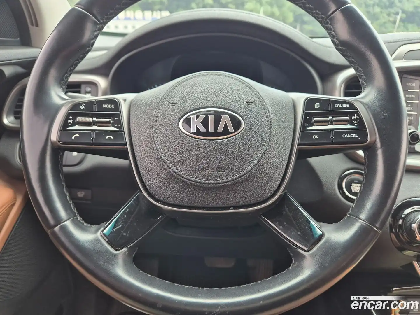 Sorento Kia 2018.3-OPTION-015
