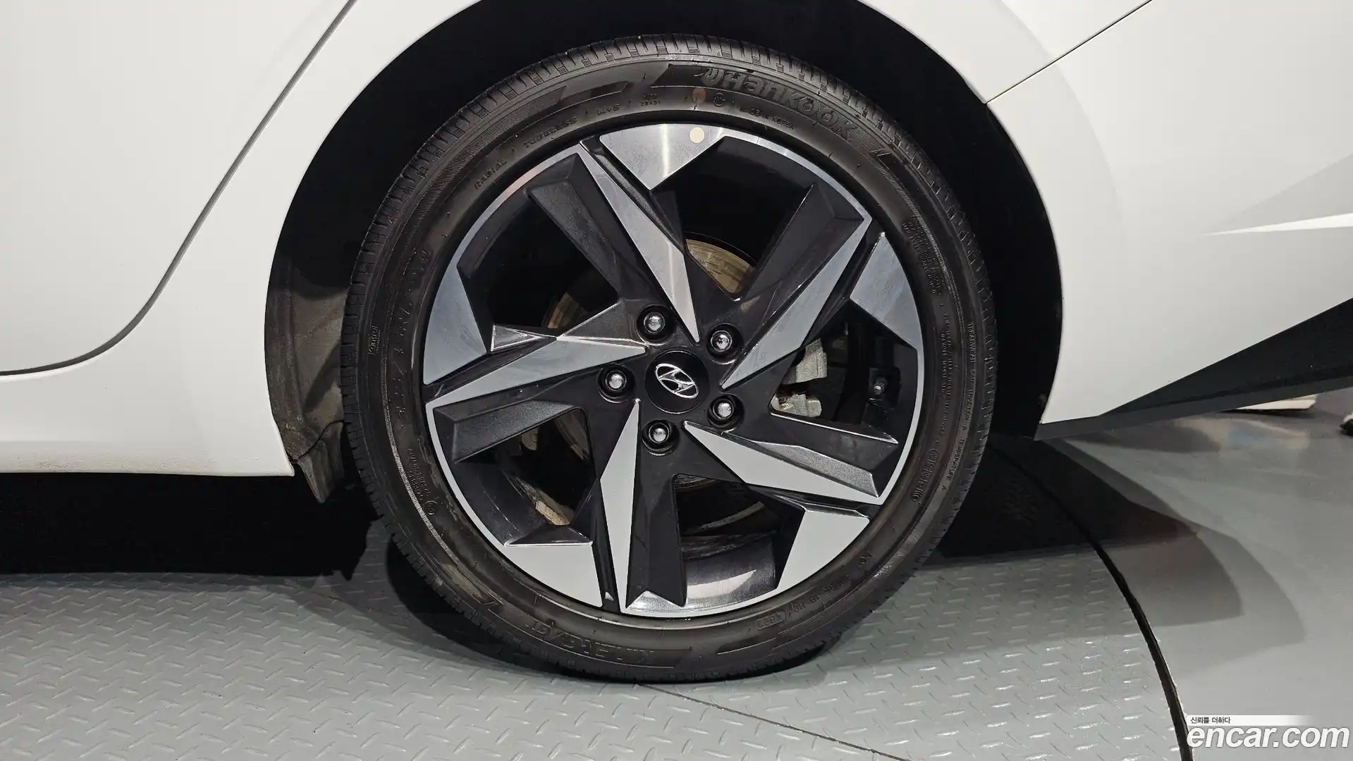 AVANTE Hyundai 2023.0-OUTER-031