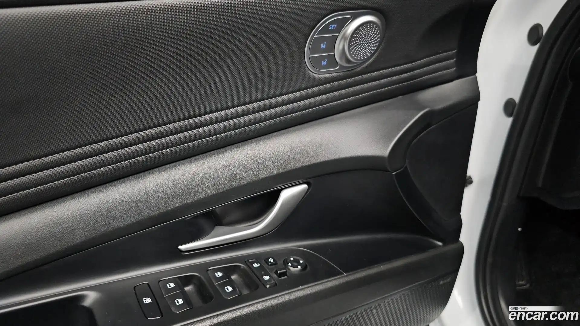 AVANTE Hyundai 2023.0-OPTION-044