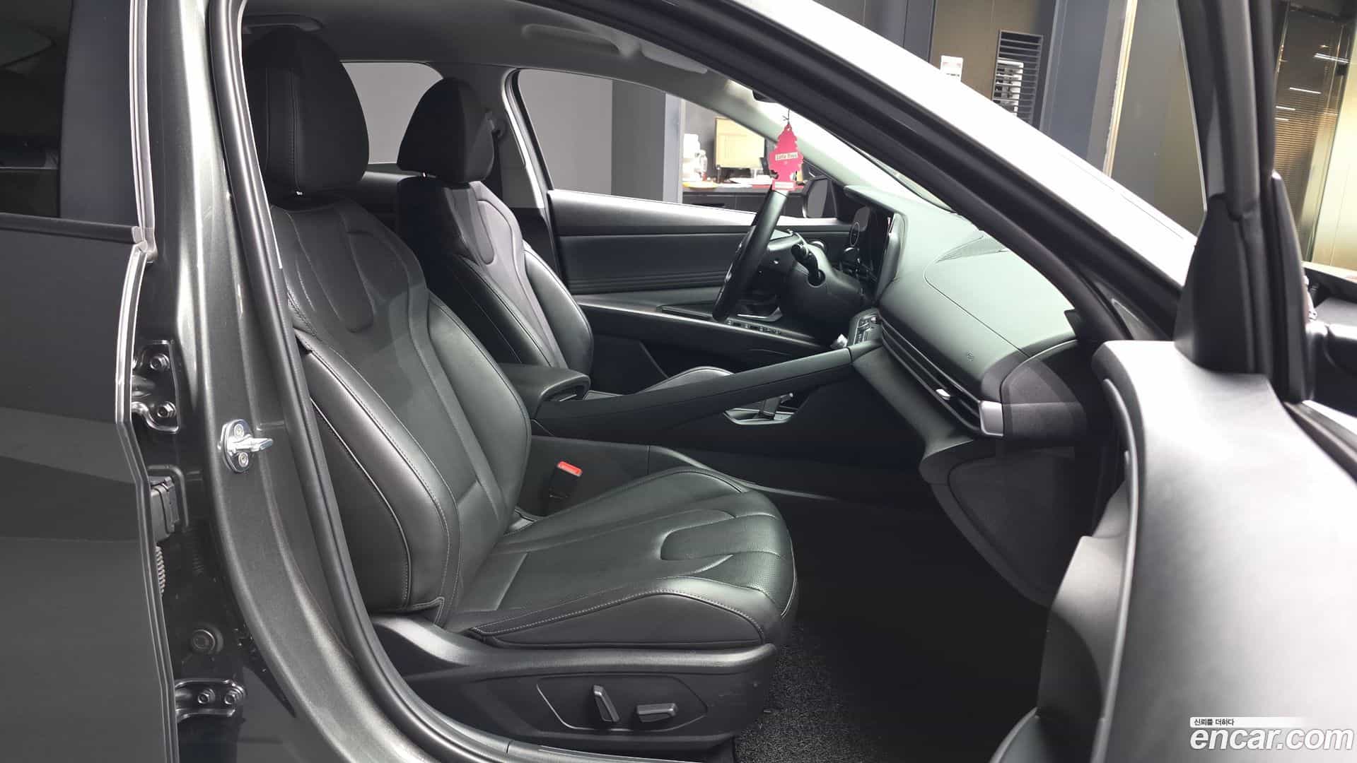 AVANTE Hyundai 2022.5-INNER-036