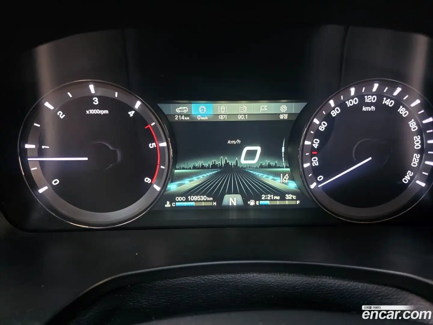 Rexton KG Mobility 2018.7-INNER-009