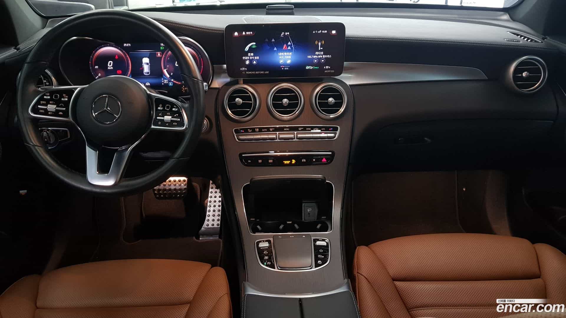 GLC-Class Mercedes-Benz 2023.3-INNER-007
