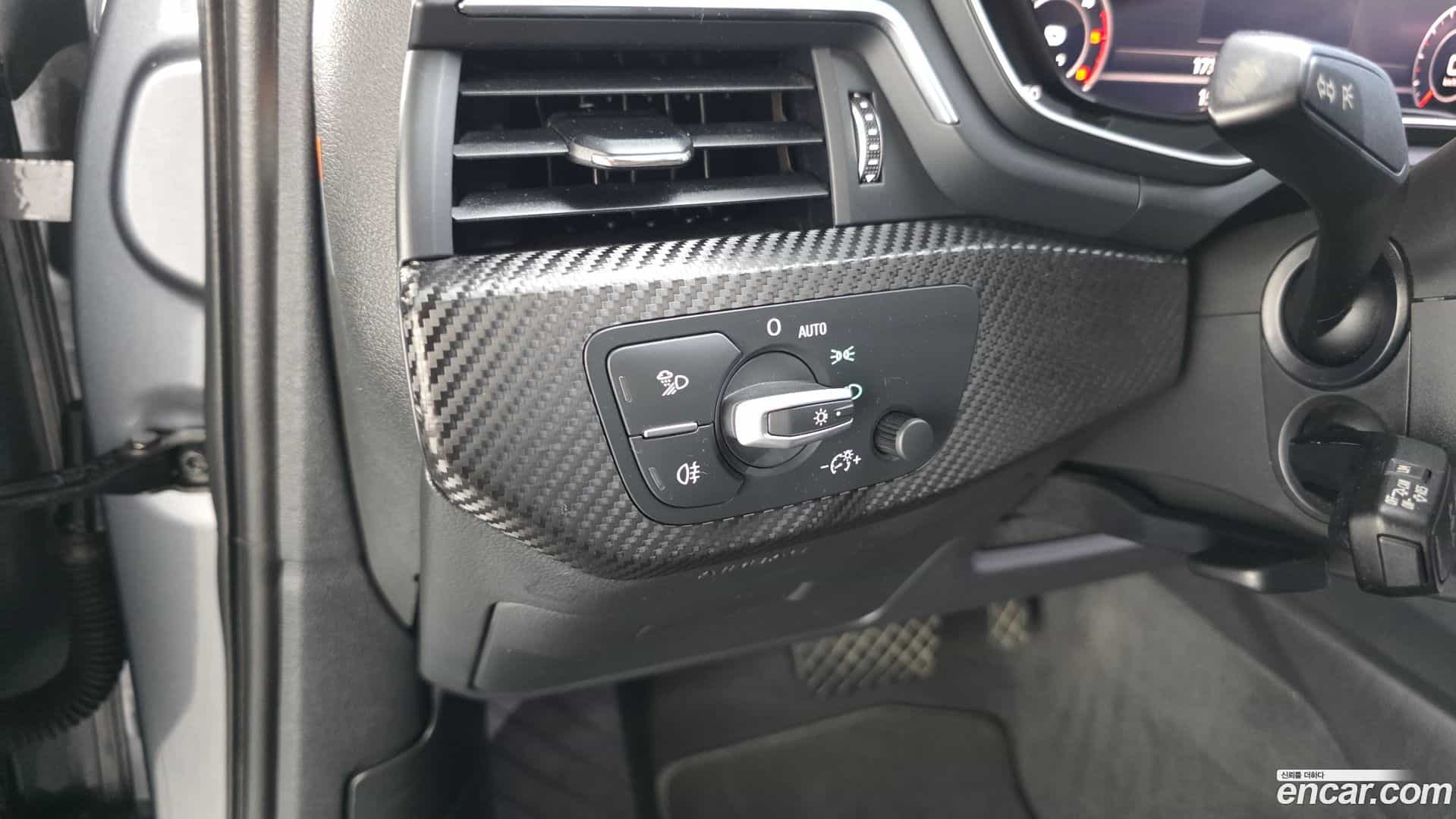 A4 Audi 2018.10-OPTION-021