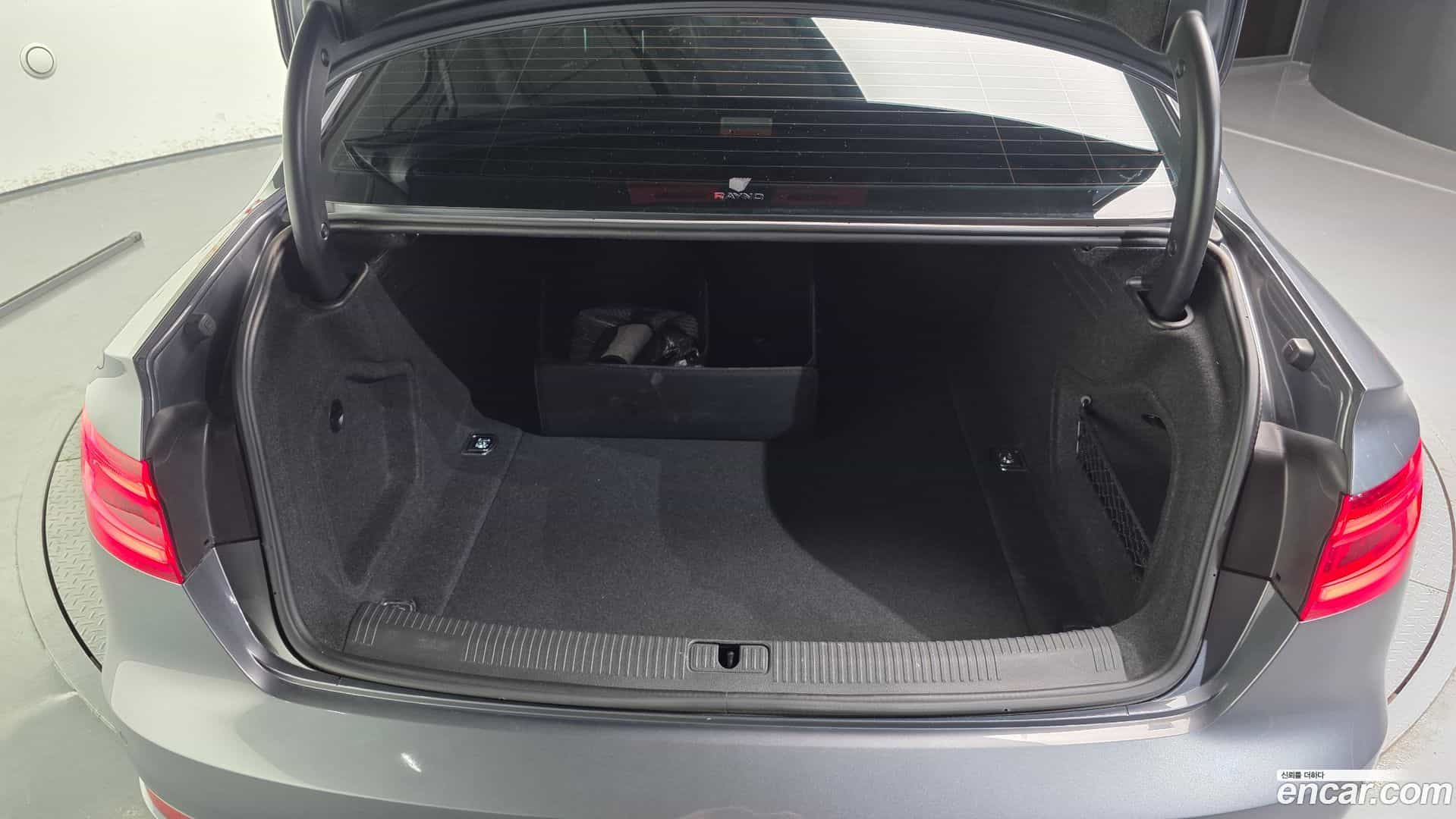 A4 Audi 2018.10-OPTION-024