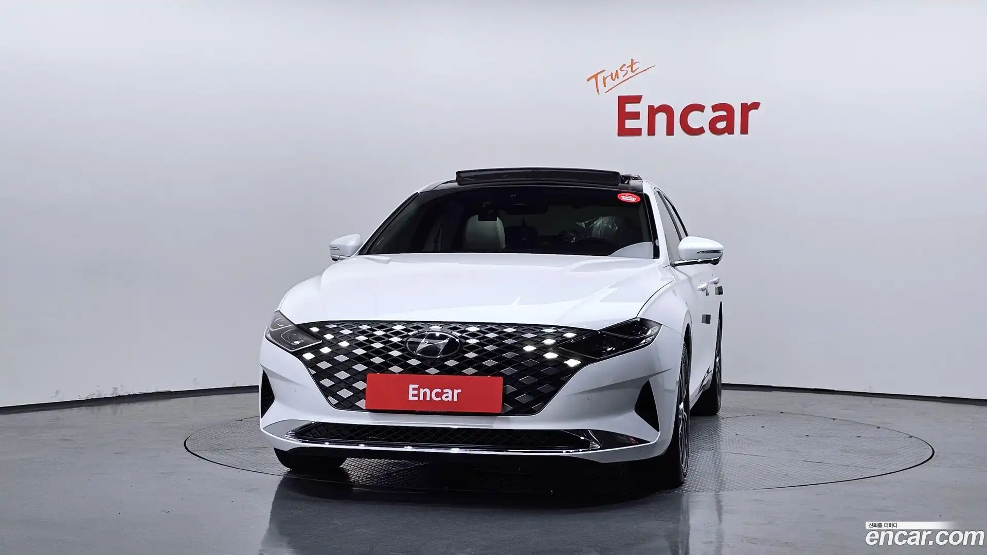 Grandeur Hyundai 2022.1-OUTER-003