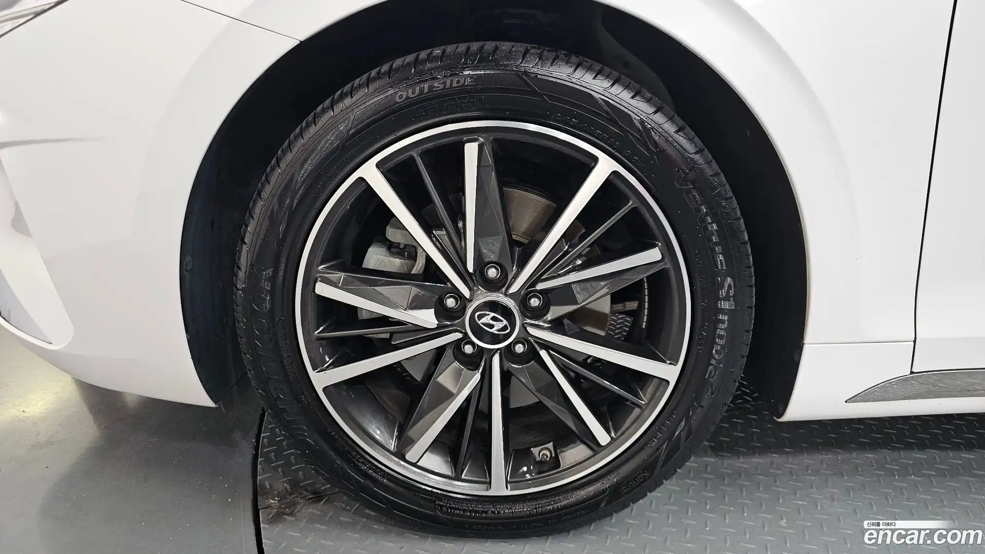 Grandeur Hyundai 2022.1-OUTER-005