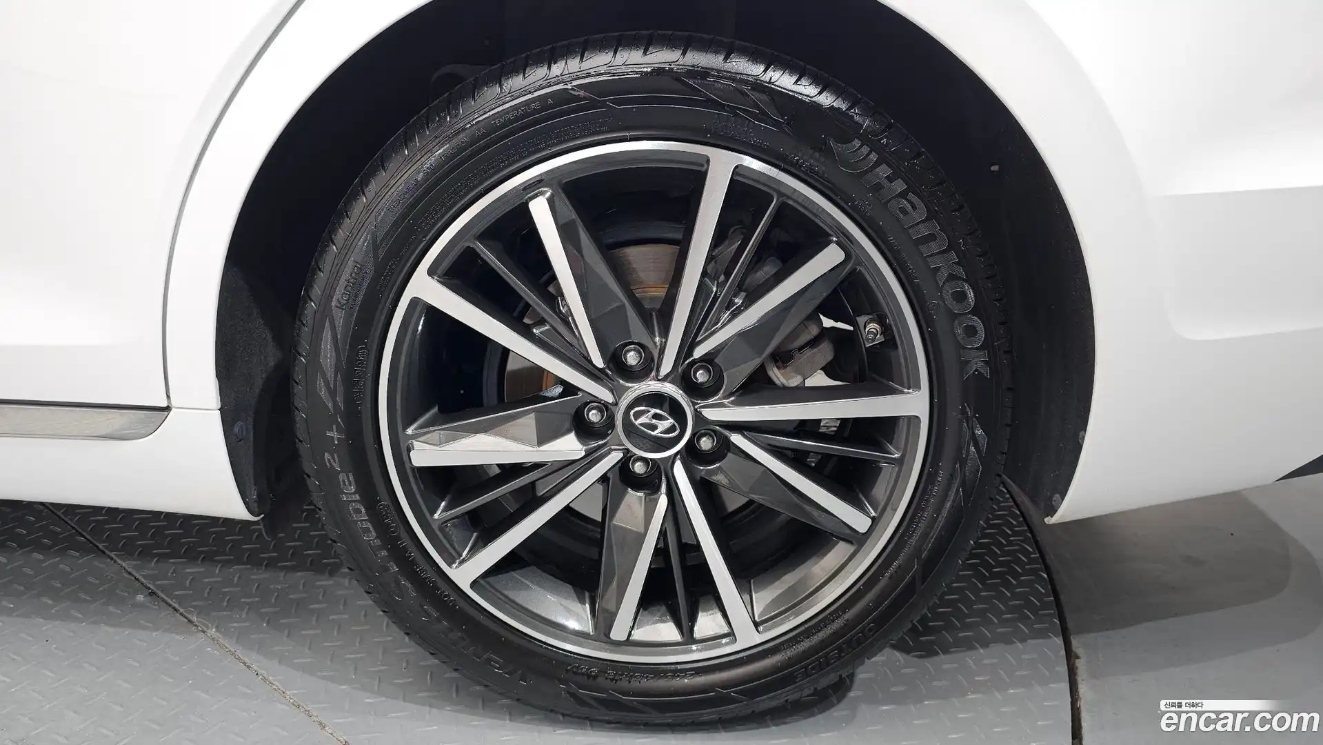 Grandeur Hyundai 2022.1-OUTER-031