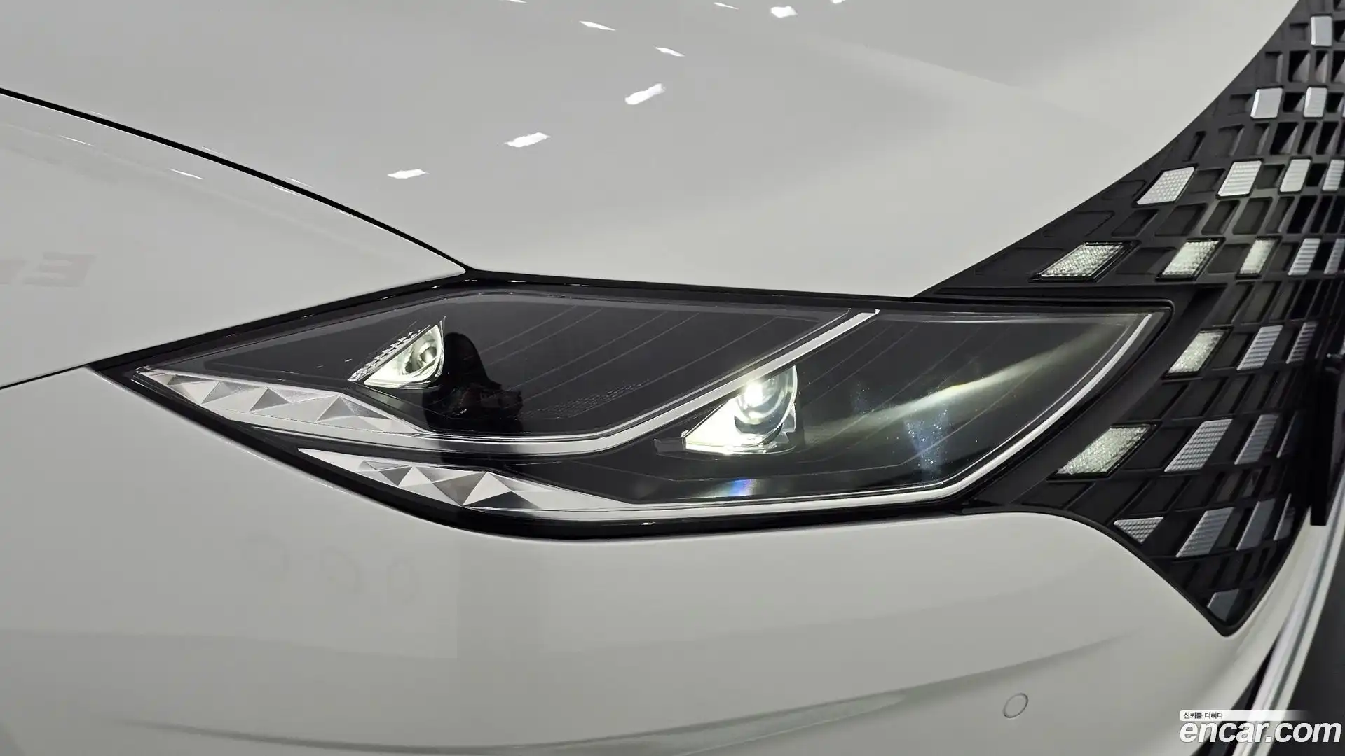 Grandeur Hyundai 2022.1-OUTER-032