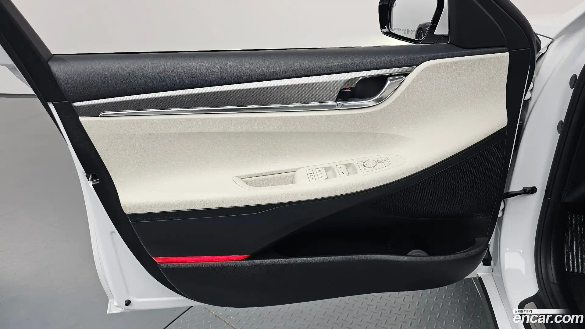 Grandeur Hyundai 2022.1-INNER-034
