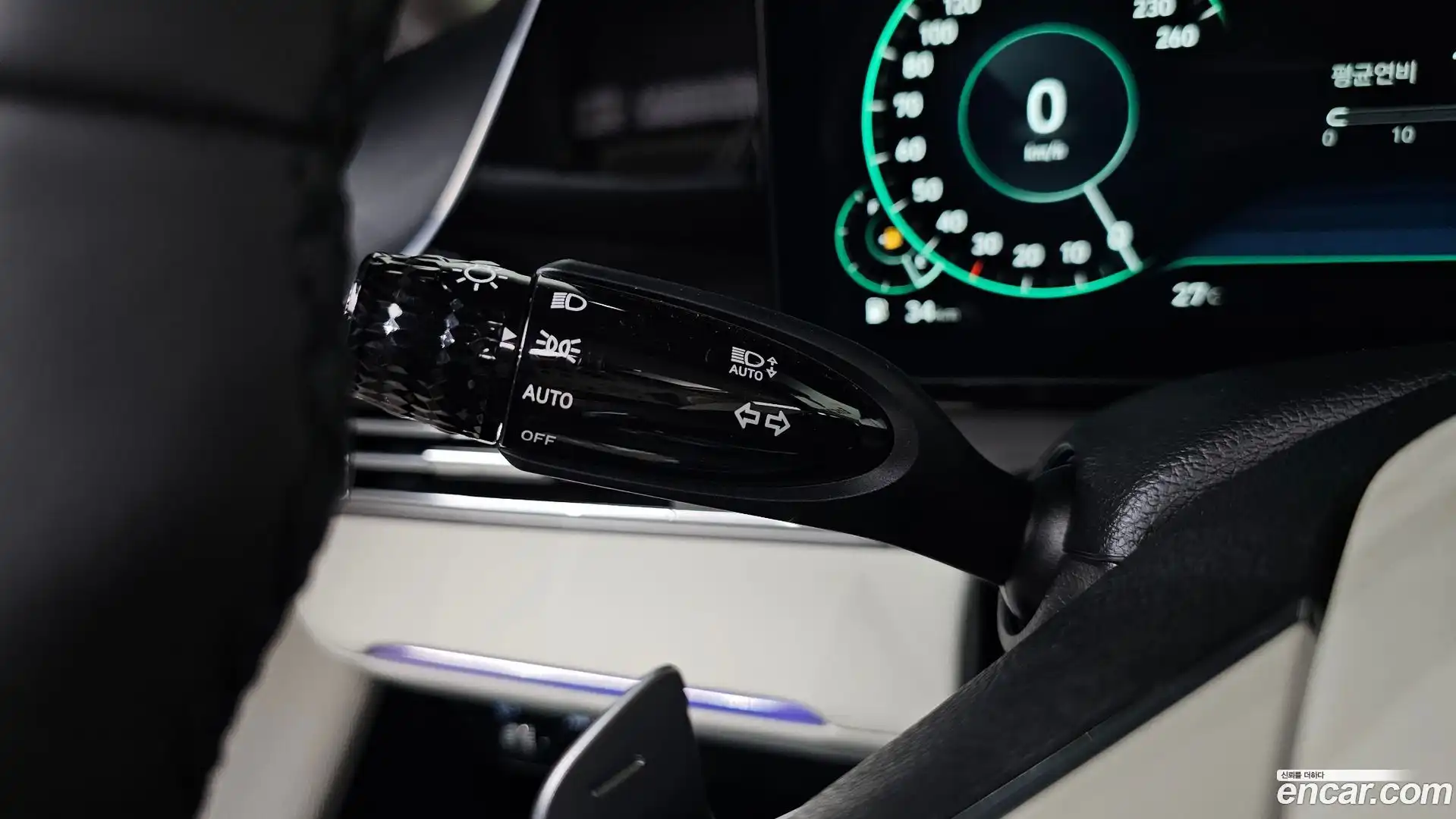 Grandeur Hyundai 2022.1-OPTION-042
