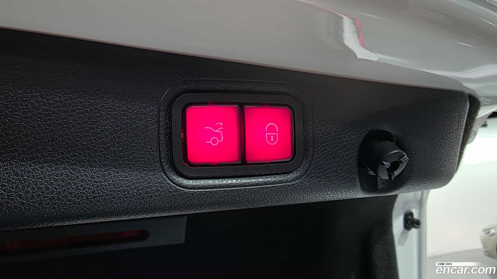 E-Class Mercedes-Benz 2022.0-OPTION-023