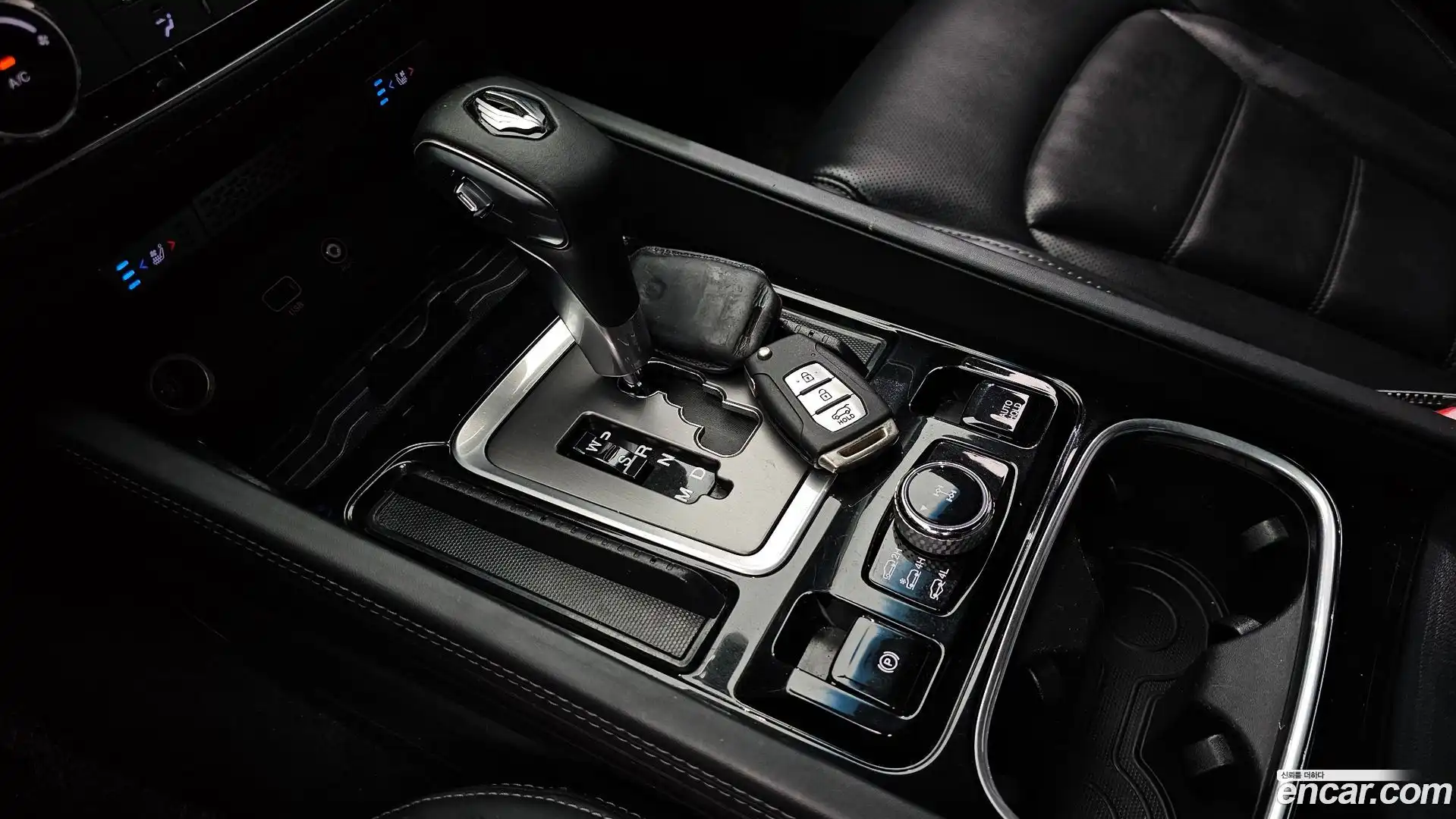 Rexton KG Mobility 2019.5-INNER-009