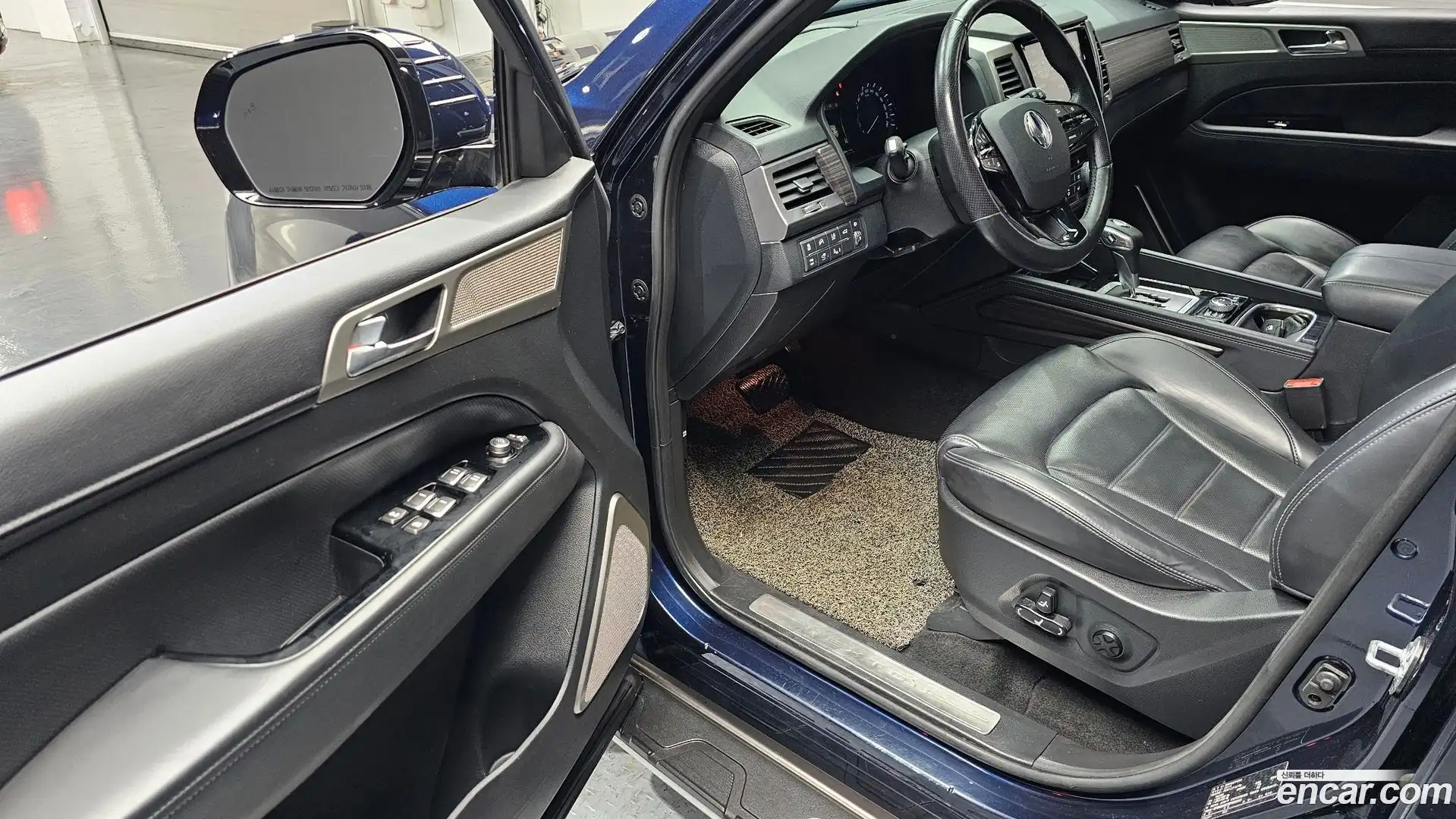 Rexton KG Mobility 2019.5-INNER-010