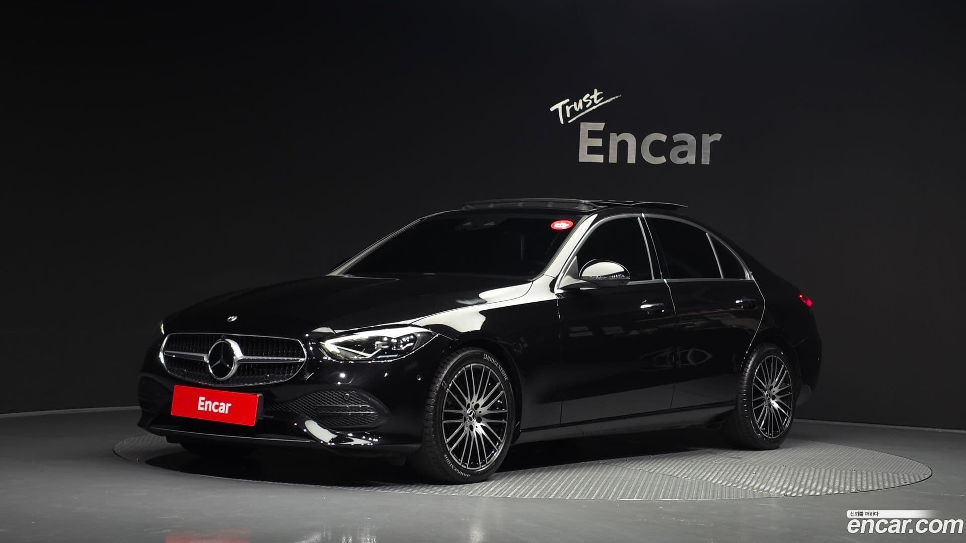 Main__Slider__Photo:C-Class Mercedes-Benz 2023.11-0
