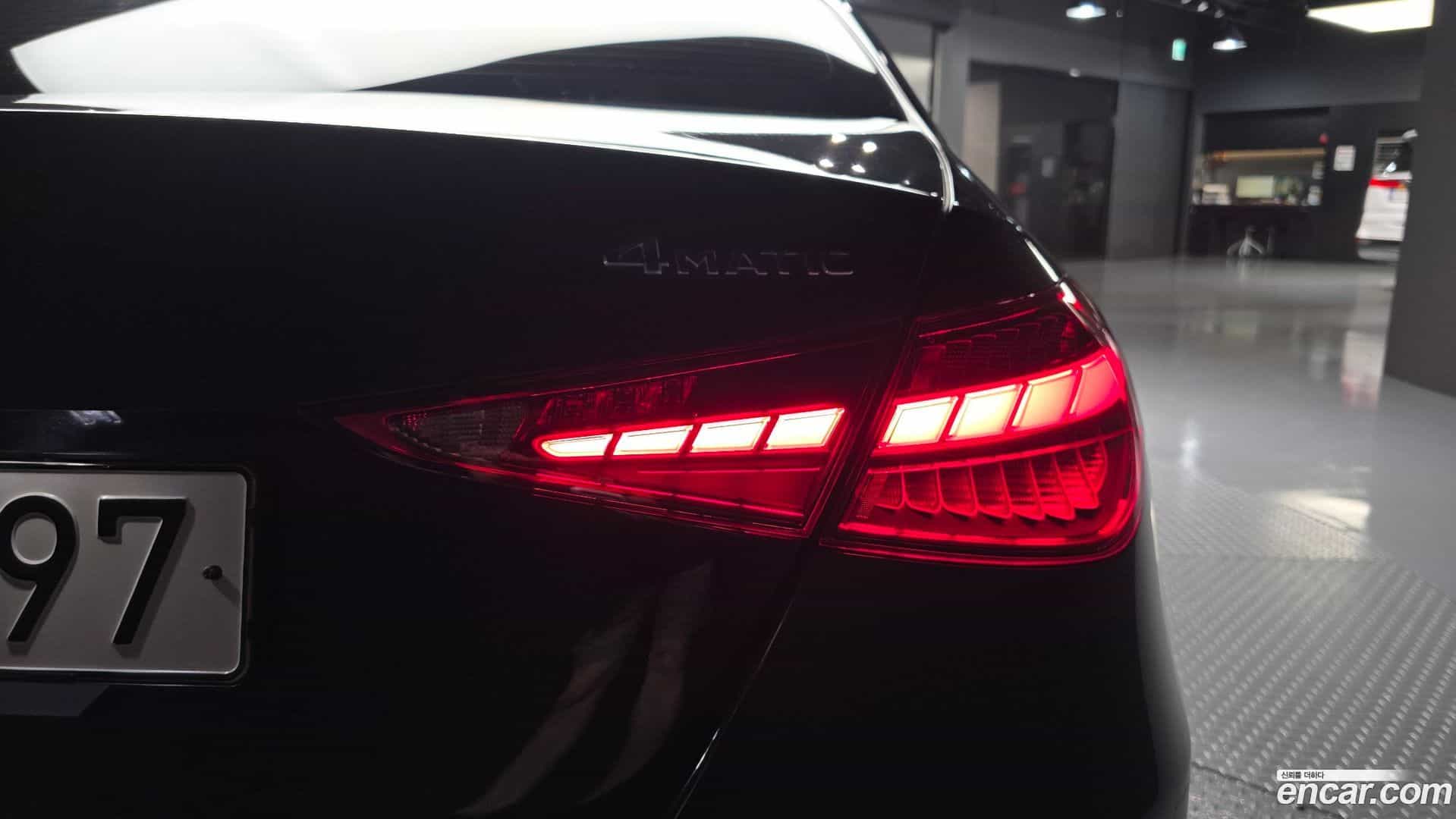 C-Class Mercedes-Benz 2023.11-OUTER-033