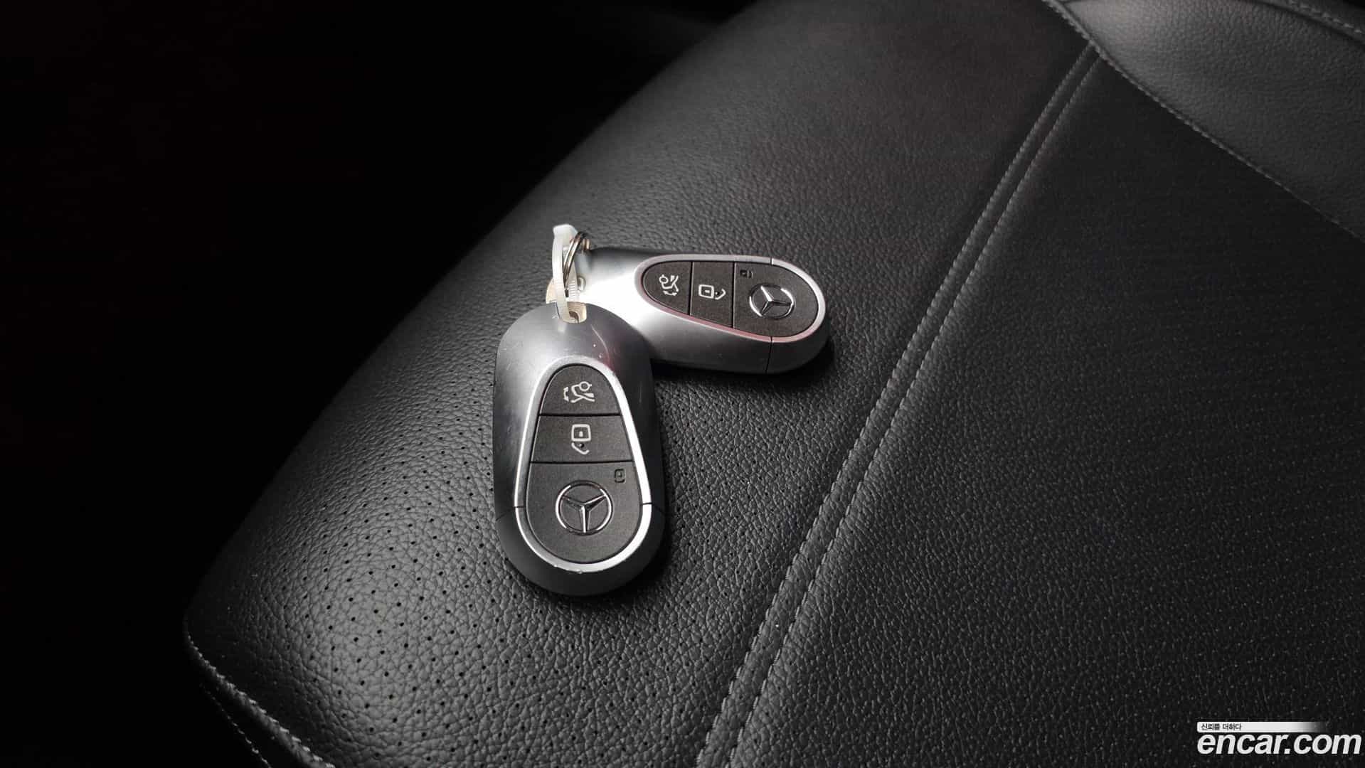 C-Class Mercedes-Benz 2023.11-OPTION-042