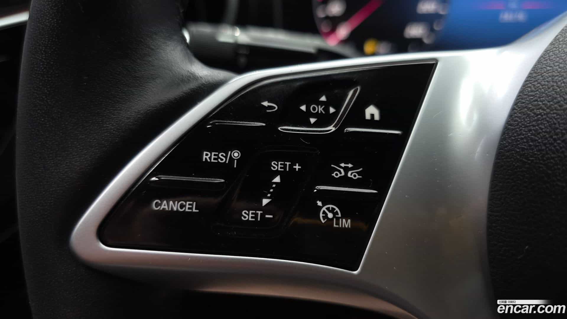 C-Class Mercedes-Benz 2023.11-OPTION-044